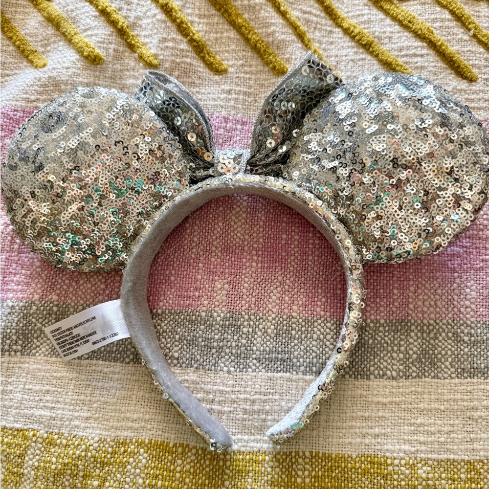 Disney Sparkling Silver Sequin Mickey Ears - Picture 3 of 4
